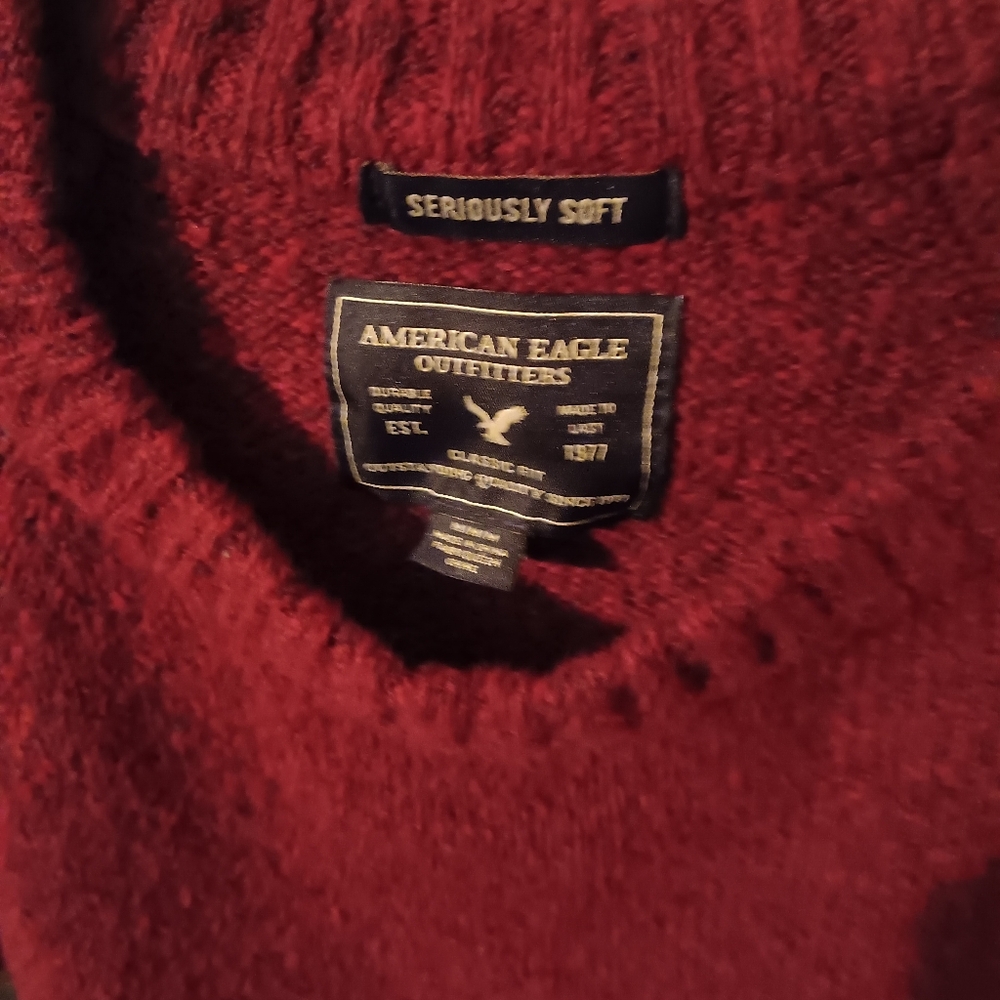 AMERICAN EAGLE "Seriously Soft" Crew Neck Sweater Men's M, NWT Maroon, WoolBlend - Picture 3 of 8